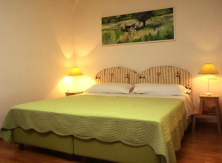 Villa Agriturismo La Vecchia Dolceacqua 0*,